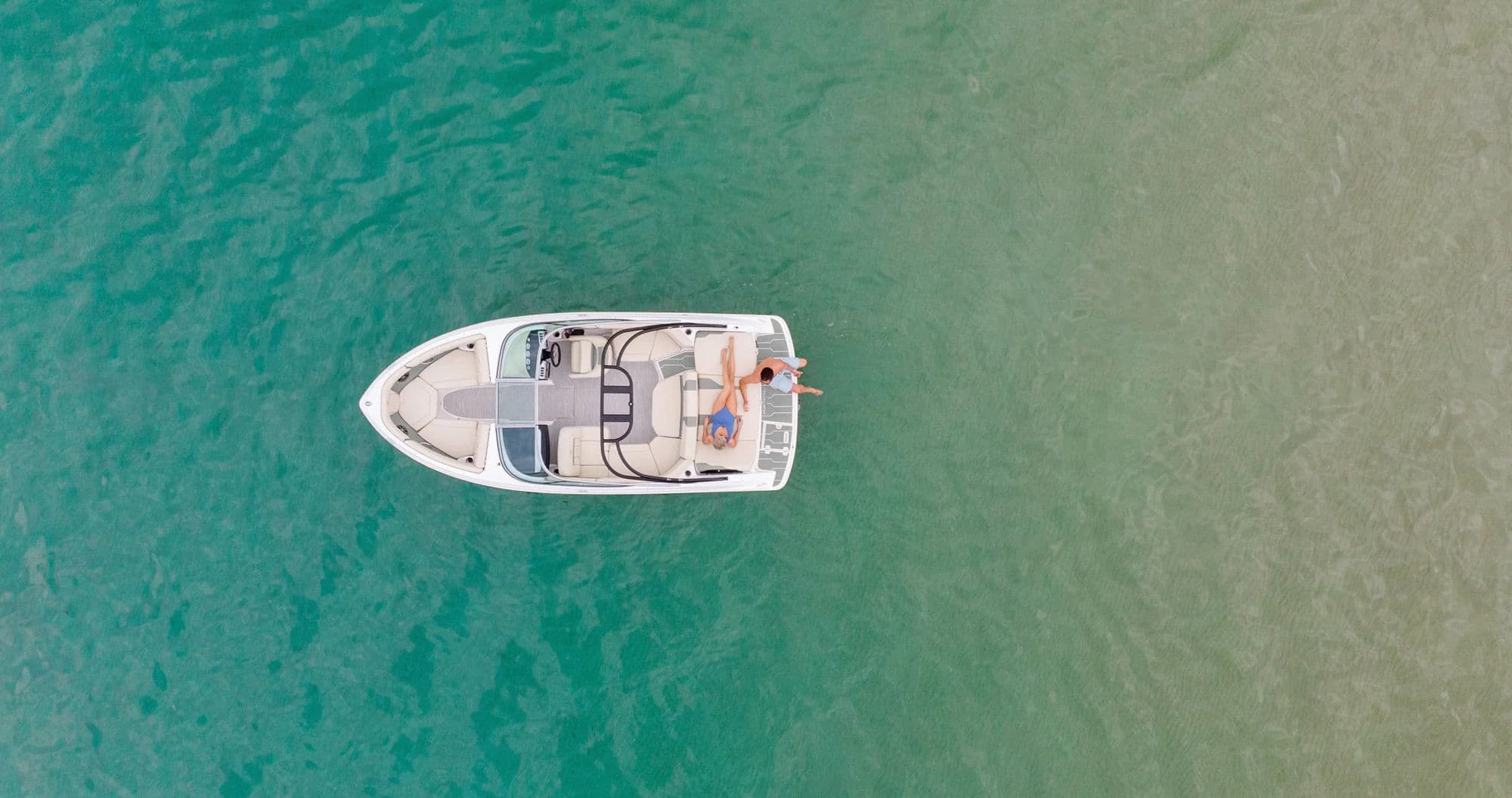 Regal 2000 ES, zdjęcie zewnętrzne 03.