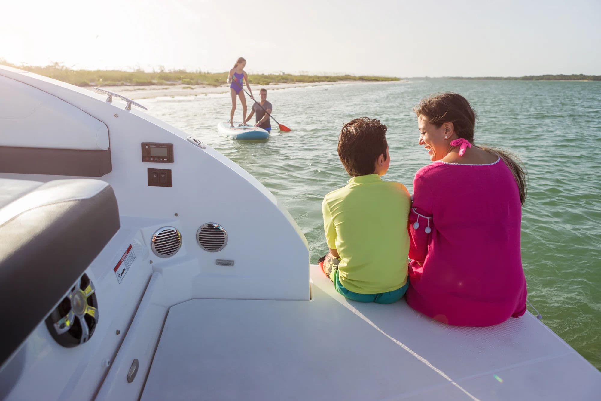 Regal 3300, zewnątrz 02.