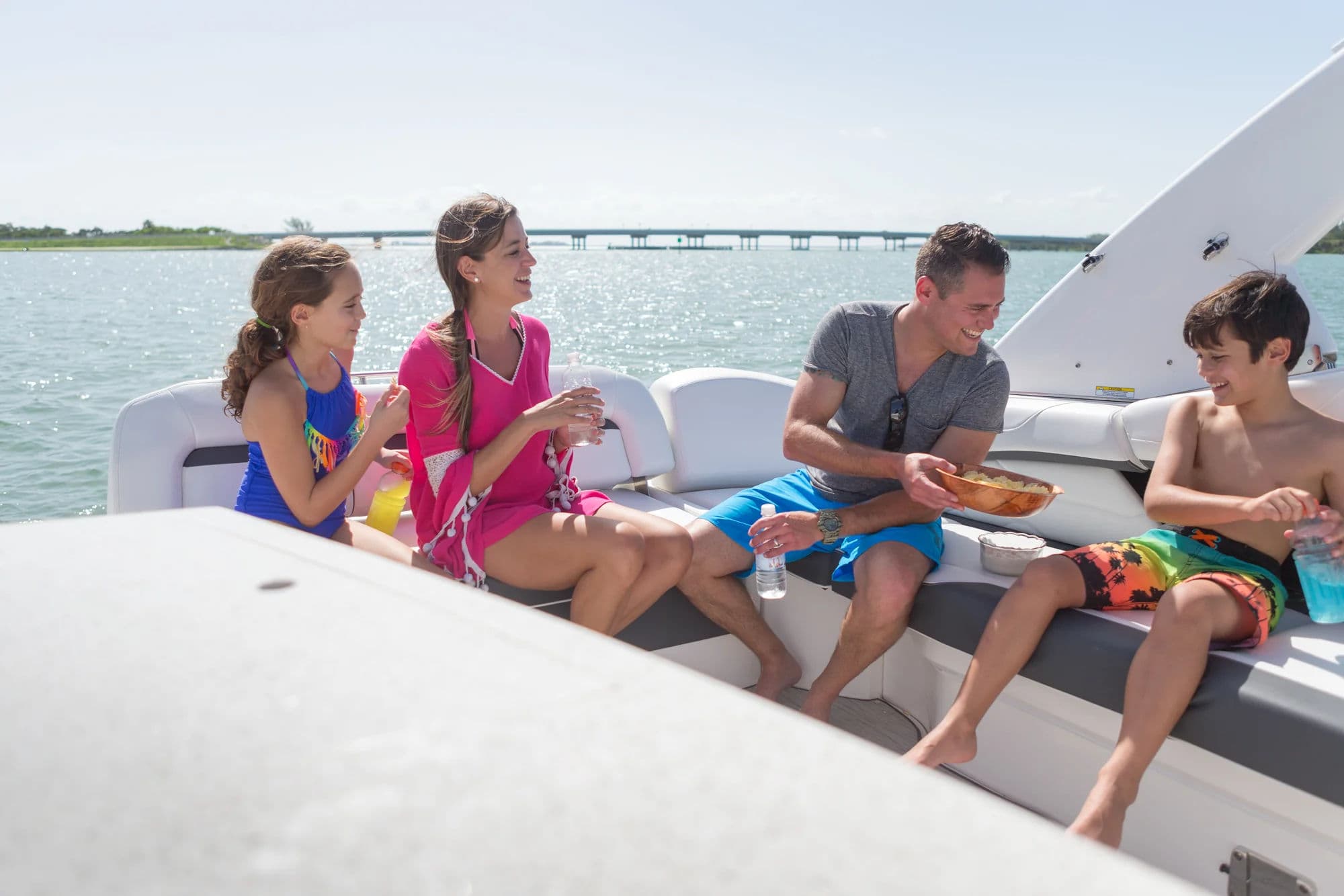 Regal 3300, wnętrze 01.