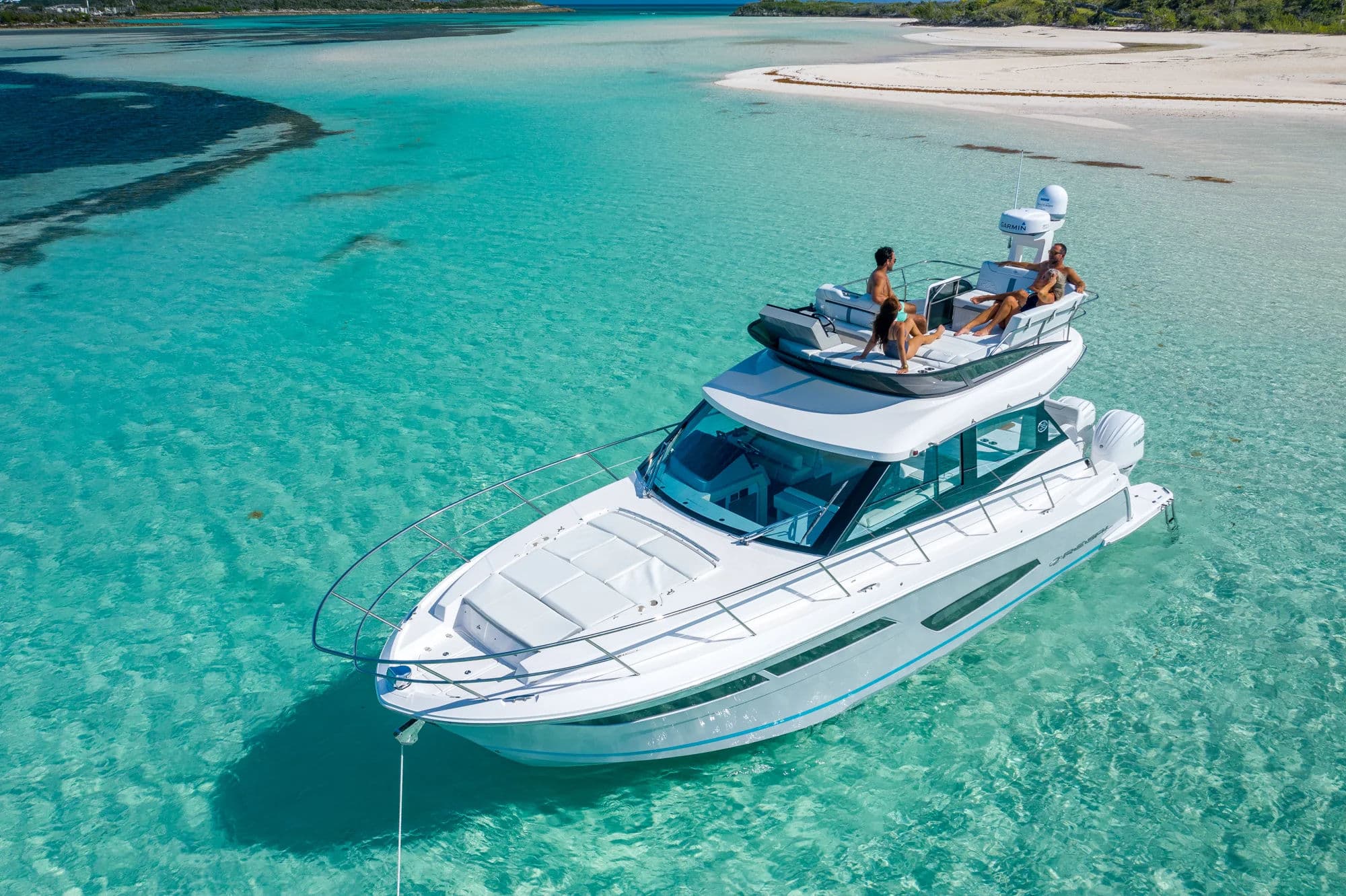 Regal 38 FXO, widok zewnętrzny 02.