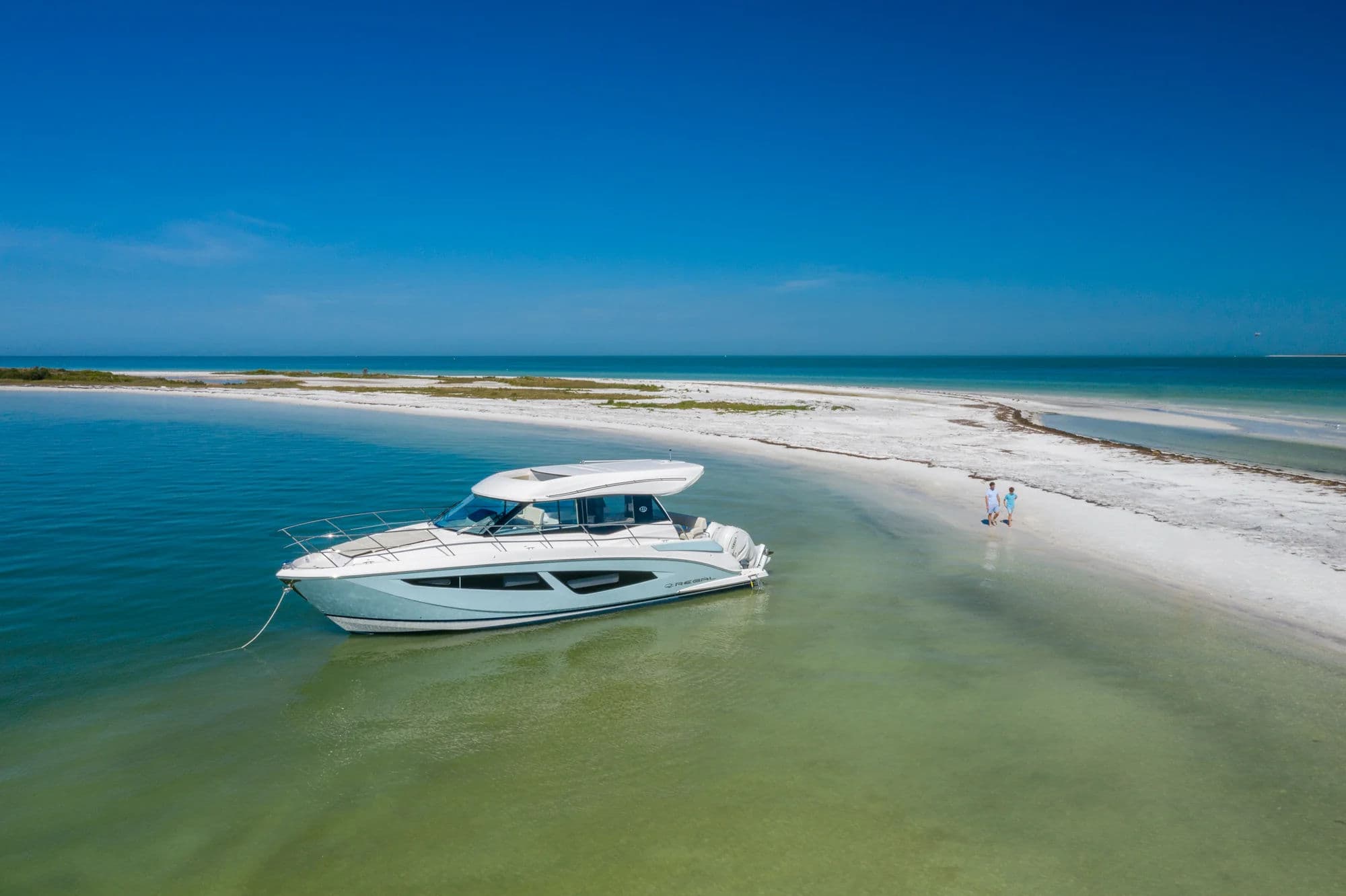 Regal 42 XO, zdjęcie zewnętrzne 03.