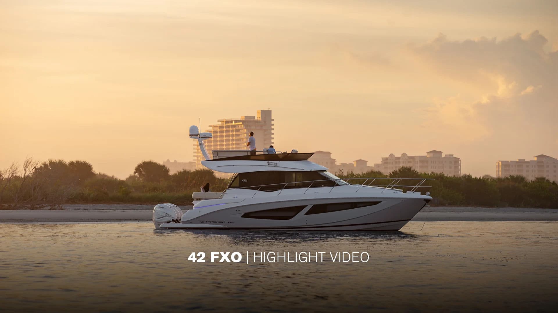 Miniatura filmu highlight modelu Regal 42 FXO.