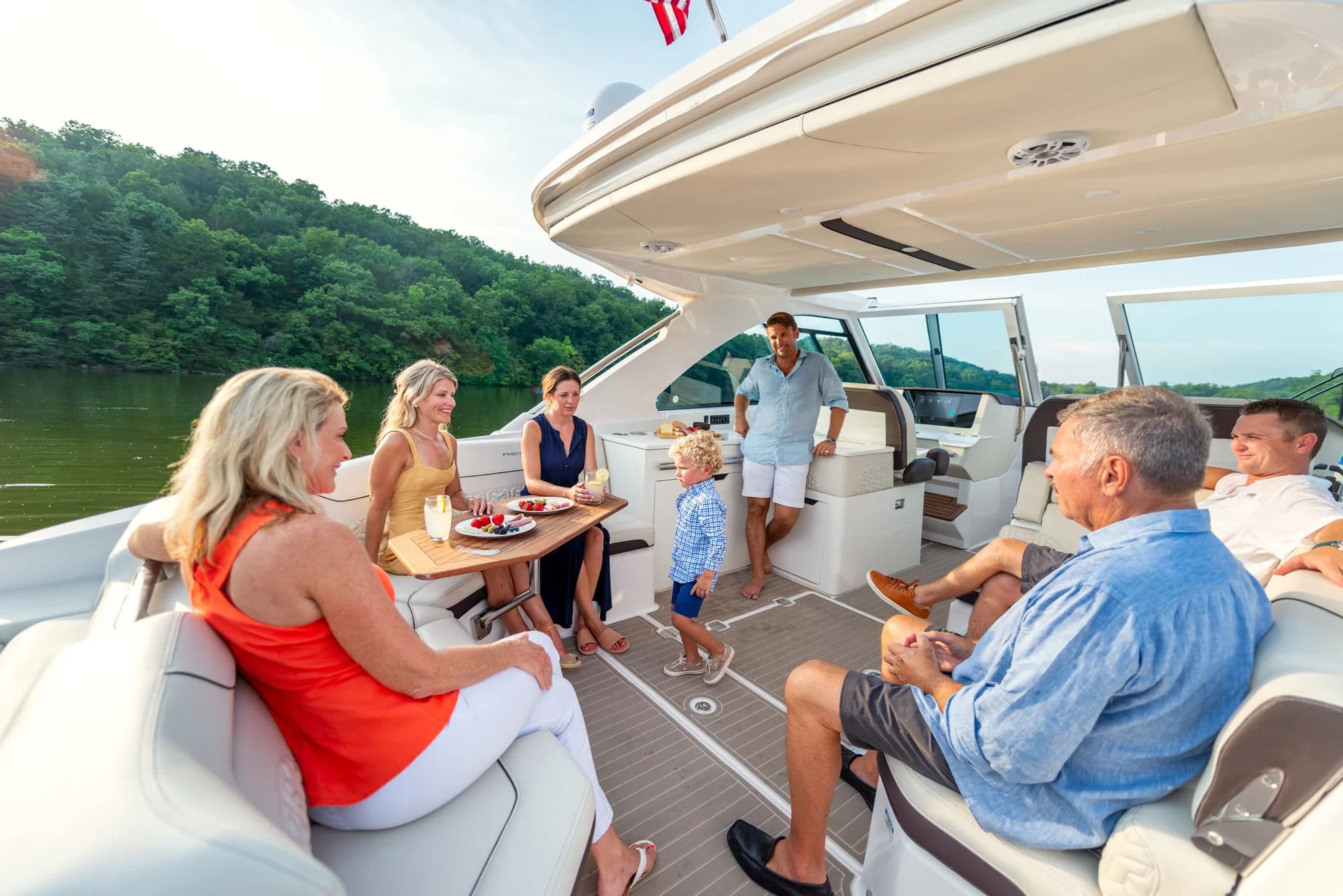 Regal LS36, wnętrze 01.