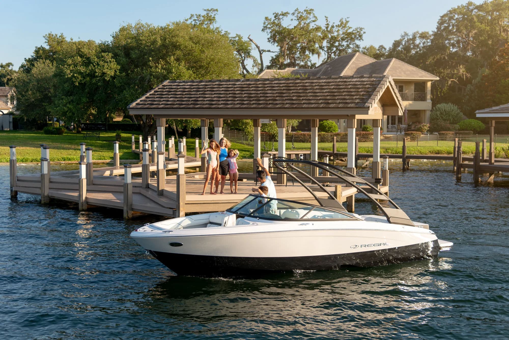 Regal LS2, zewnętrze 03.