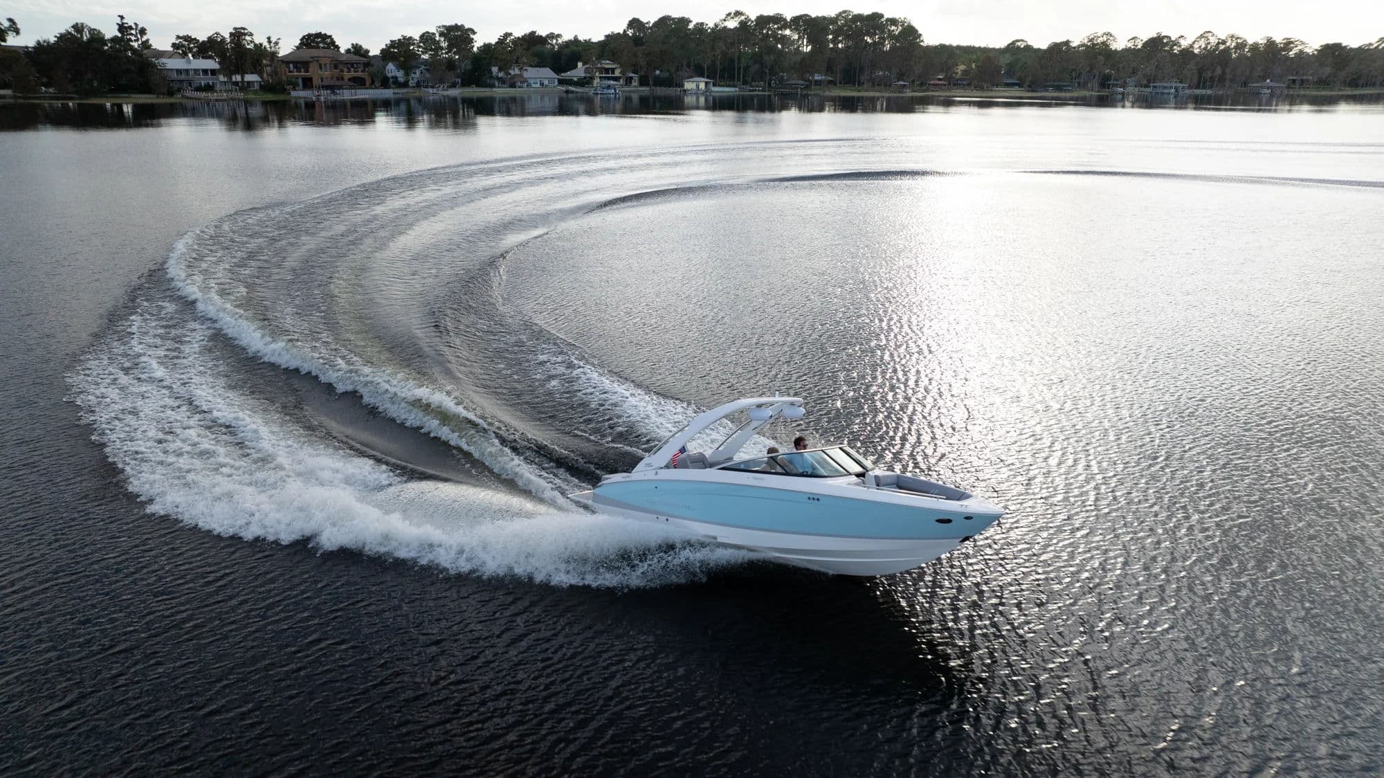 Regal LS4, zewnątrz 02.