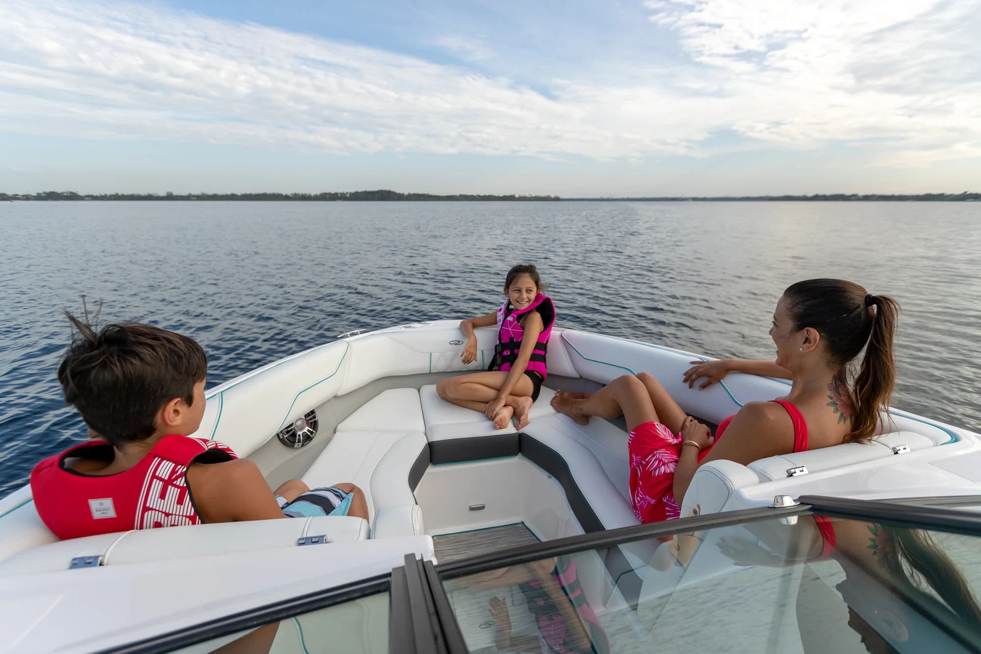 Regal LS4, wnętrze 01.