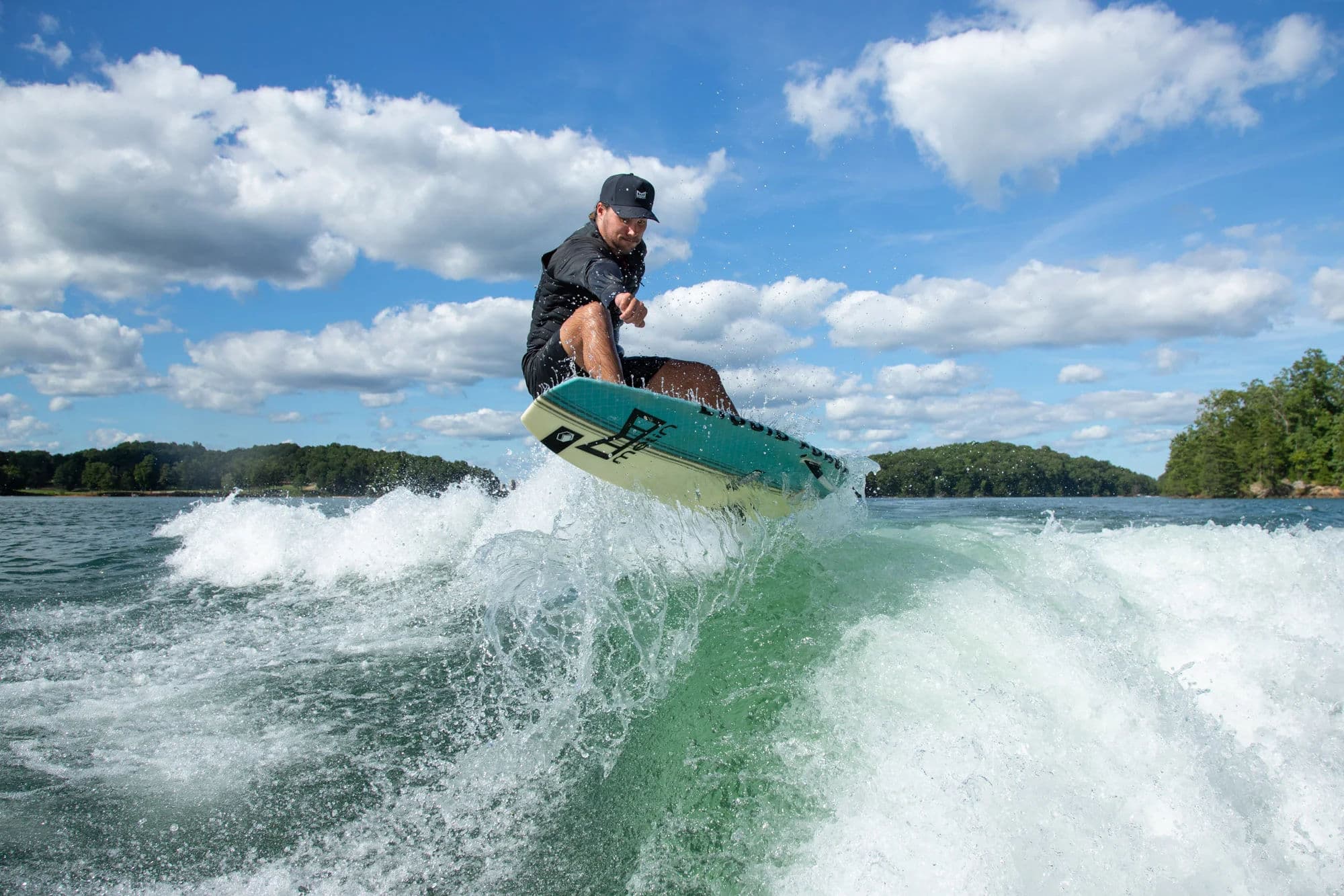 Regal LS4 SURF, zewnątrz 03.