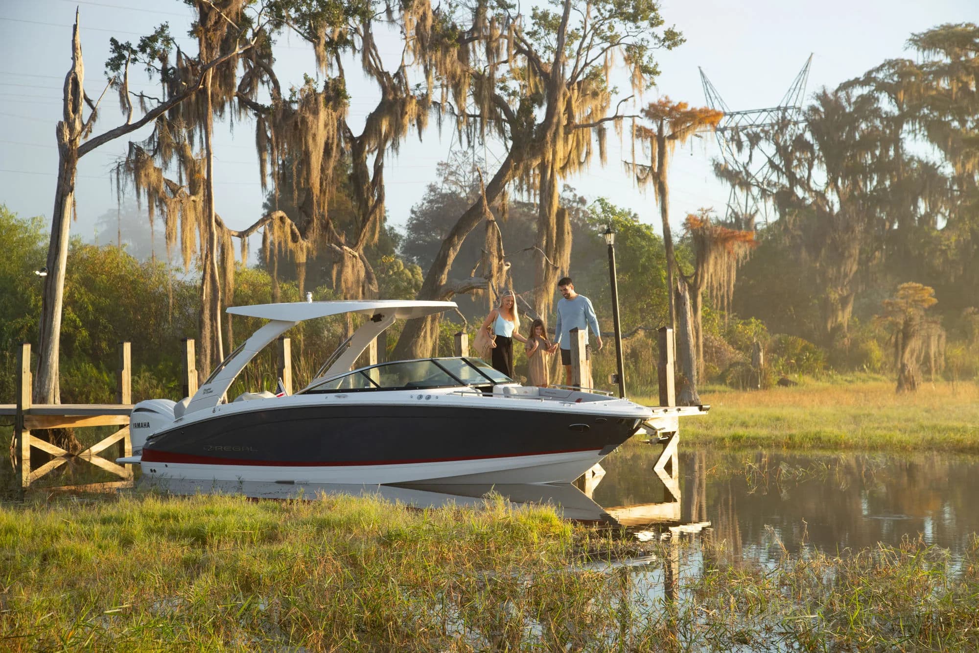 Regal LX6, zewnętrze 01.