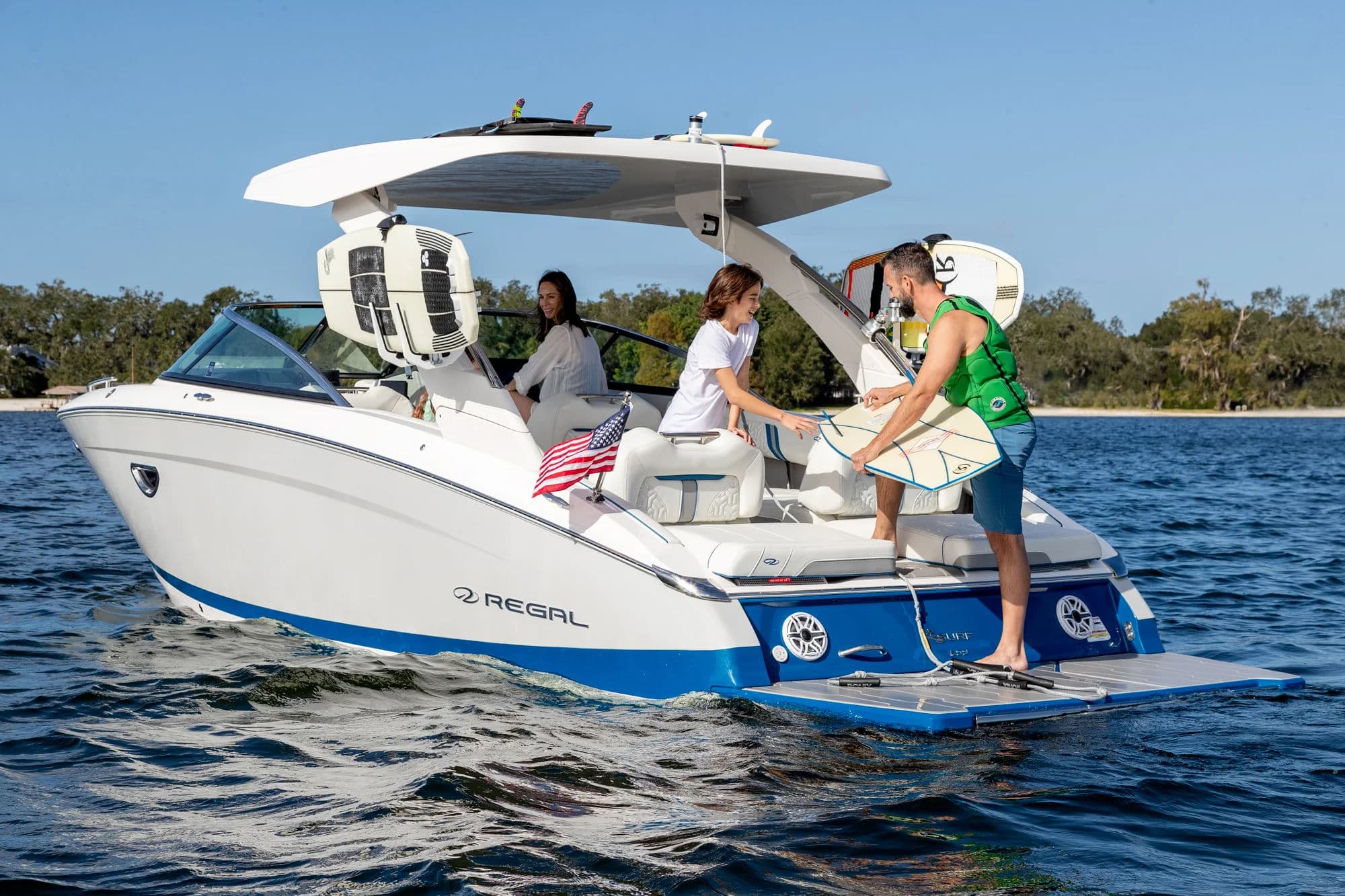 Model LS9 Surf podczas rejsu