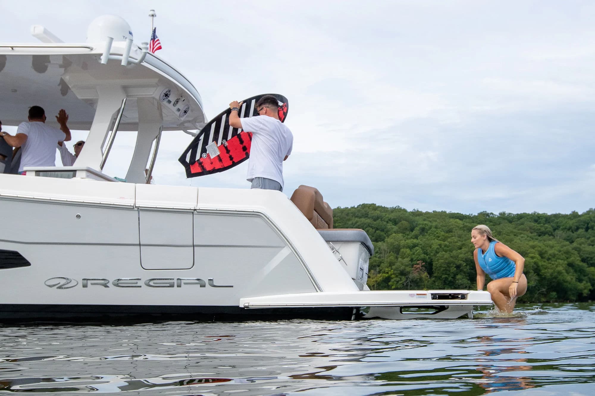 Niska platforma kąpielowa w modelu Surf