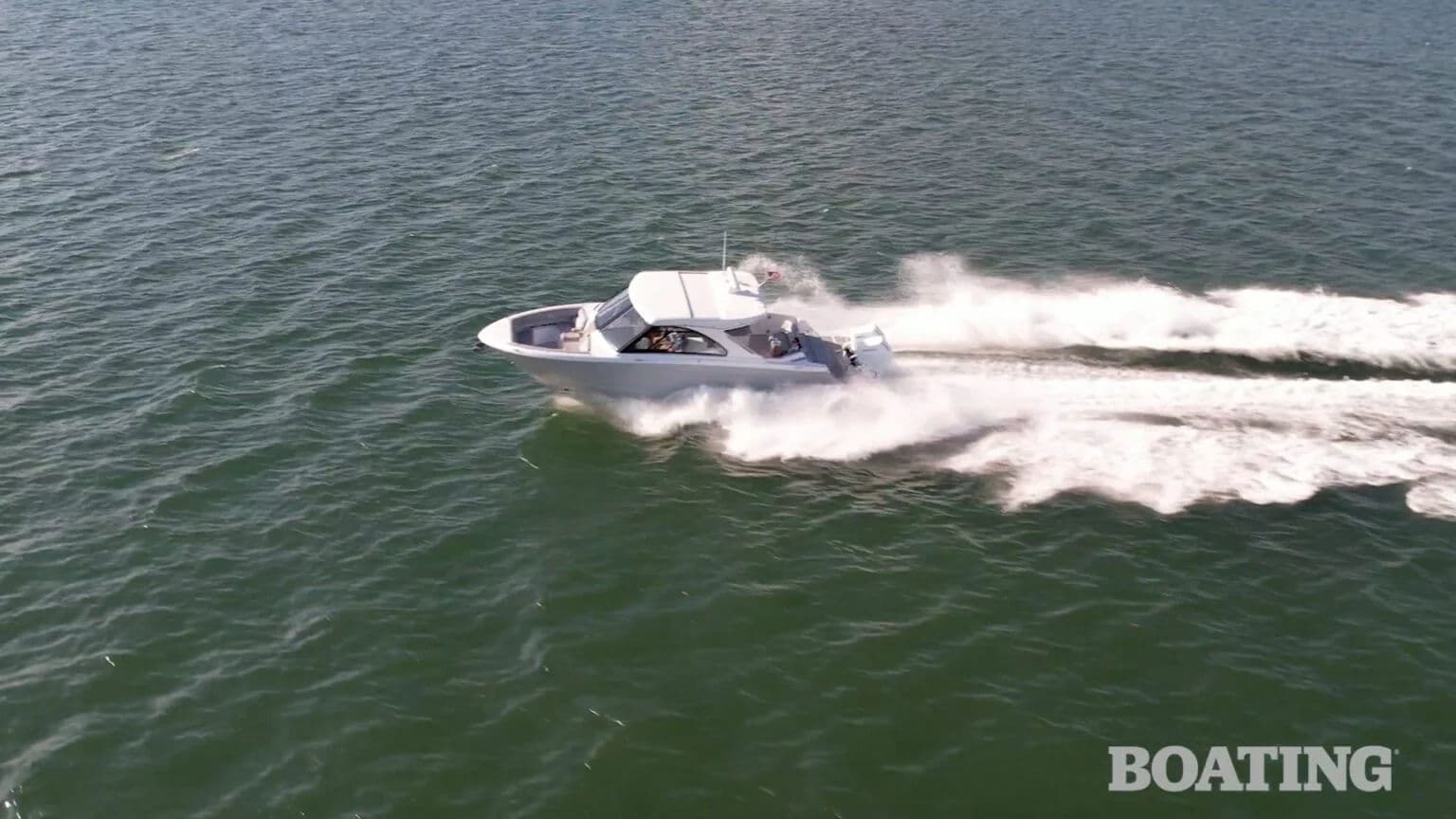 Miniatura recenzji „Przegląd LX36” przygotowanej przez Boating Magazine.