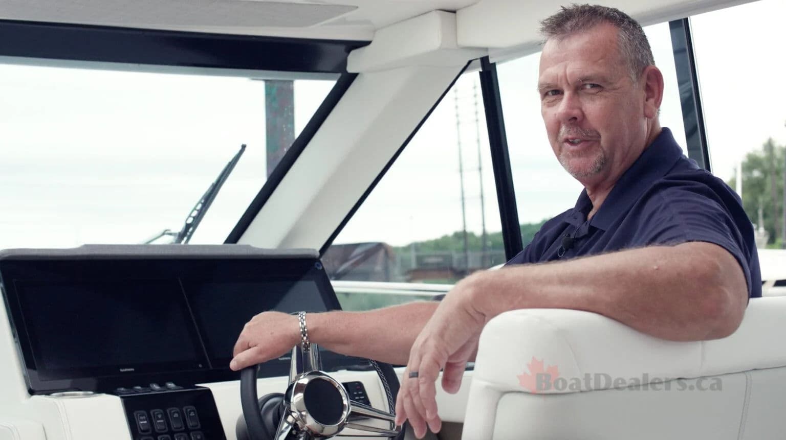 Miniatura recenzji „Test 38 Grande Coupe” przygotowanej przez BoatDealers.ca.