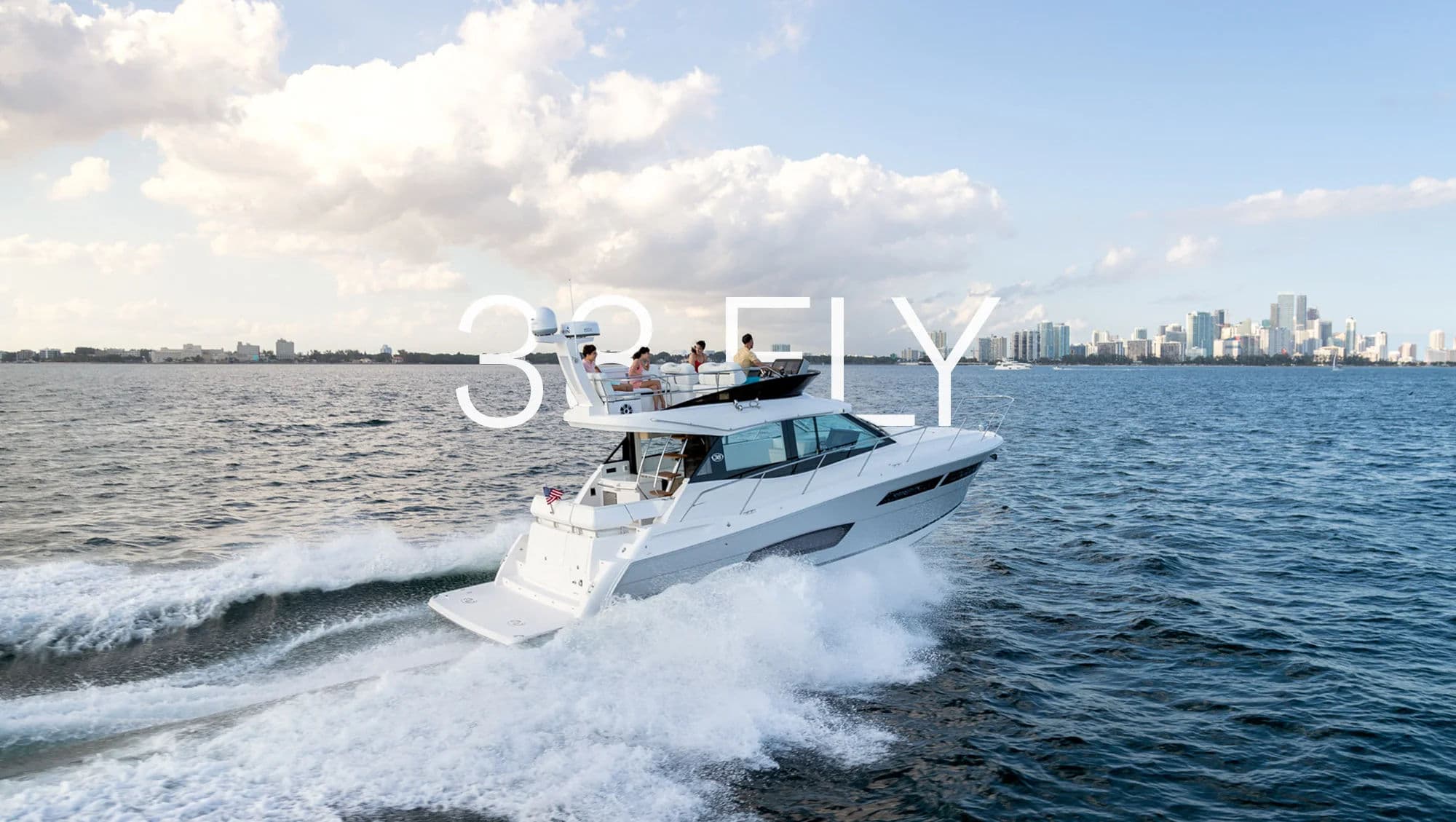 Model 38 FLY z serii Yacht