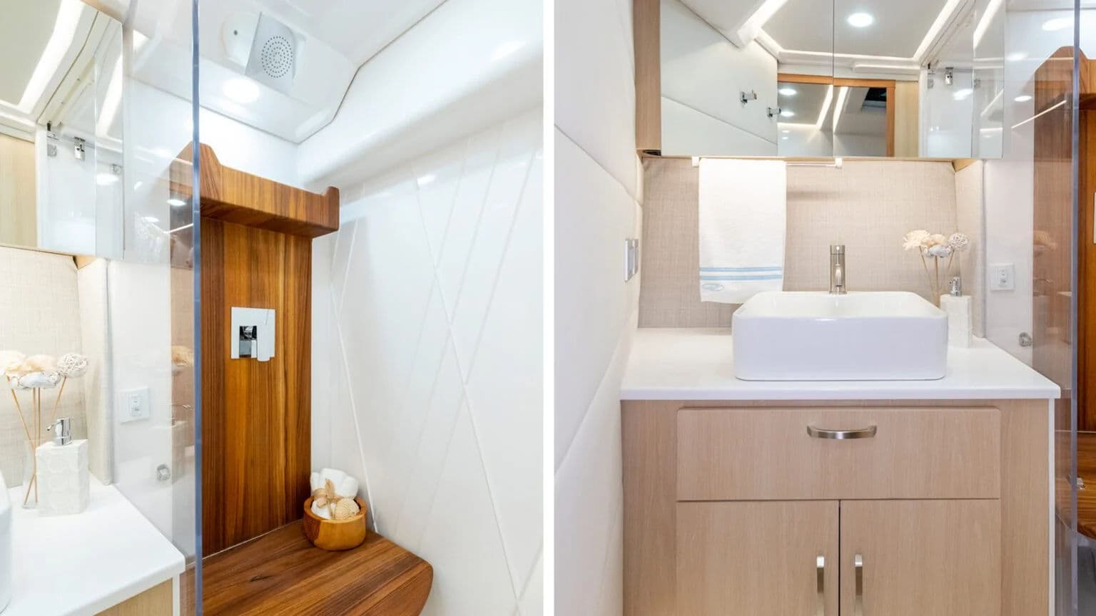 Łazienka z osobnym prysznicem w Regal 36 Grande Coupe.