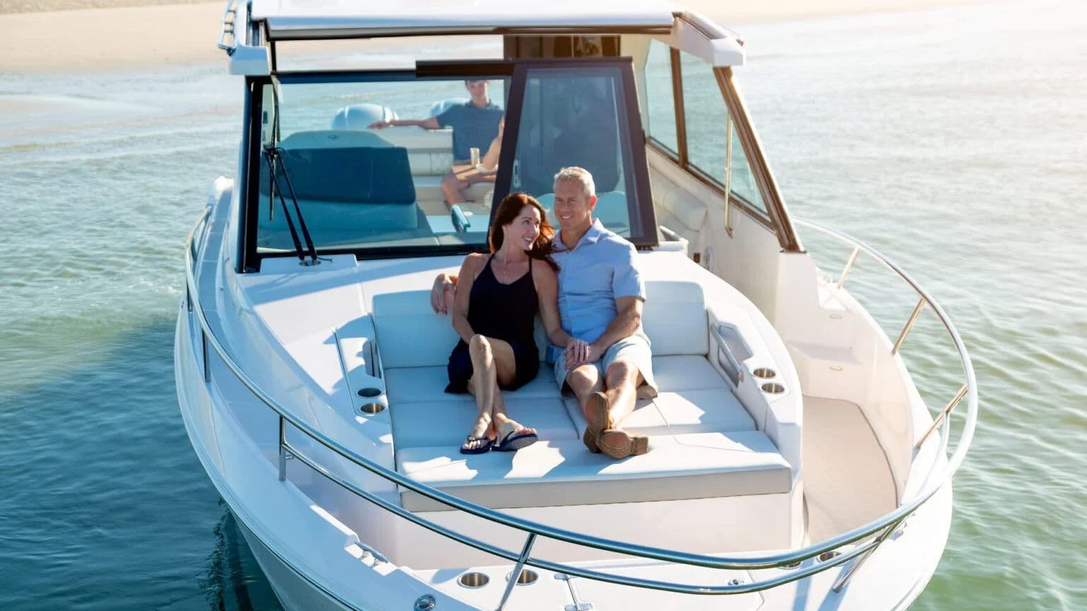 Leżanka dziobowa w Regal 36 XO.