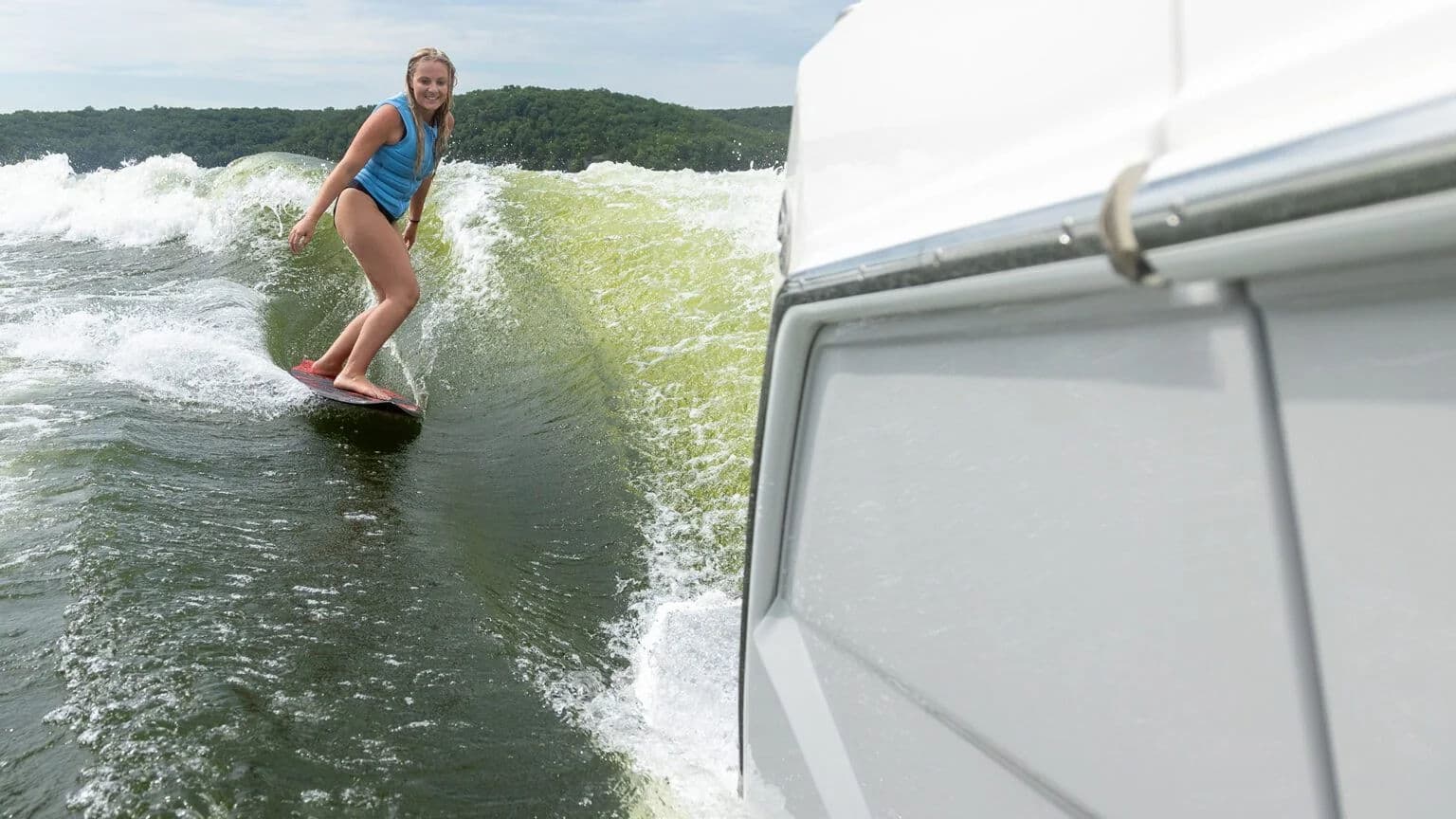 Regulacja parametrów fali w modelu 38 SURF.