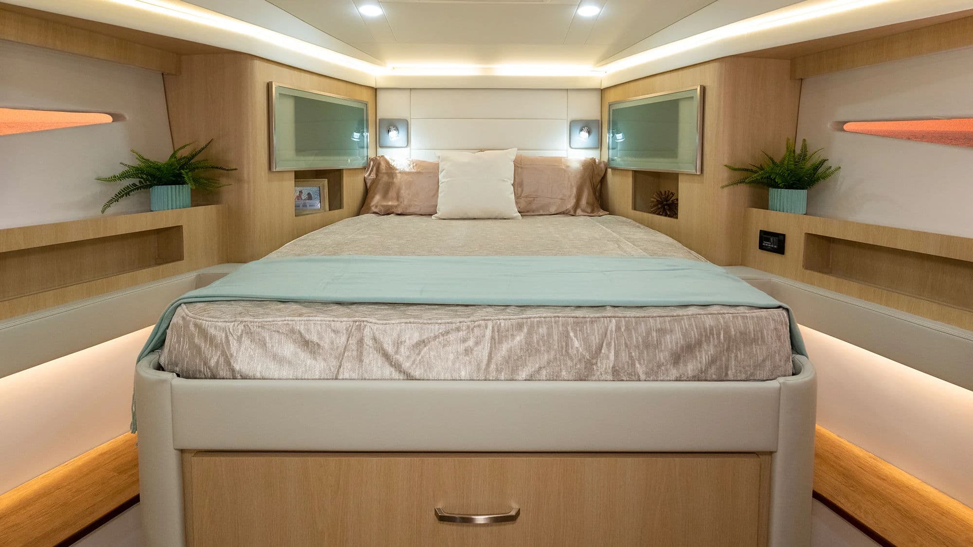 Kabina dziobowa modelu 42 Grande Coupe.