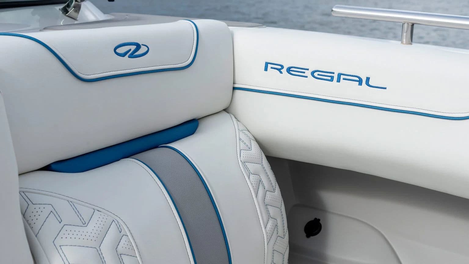 Detale wykończenia premium LS9 SURF.