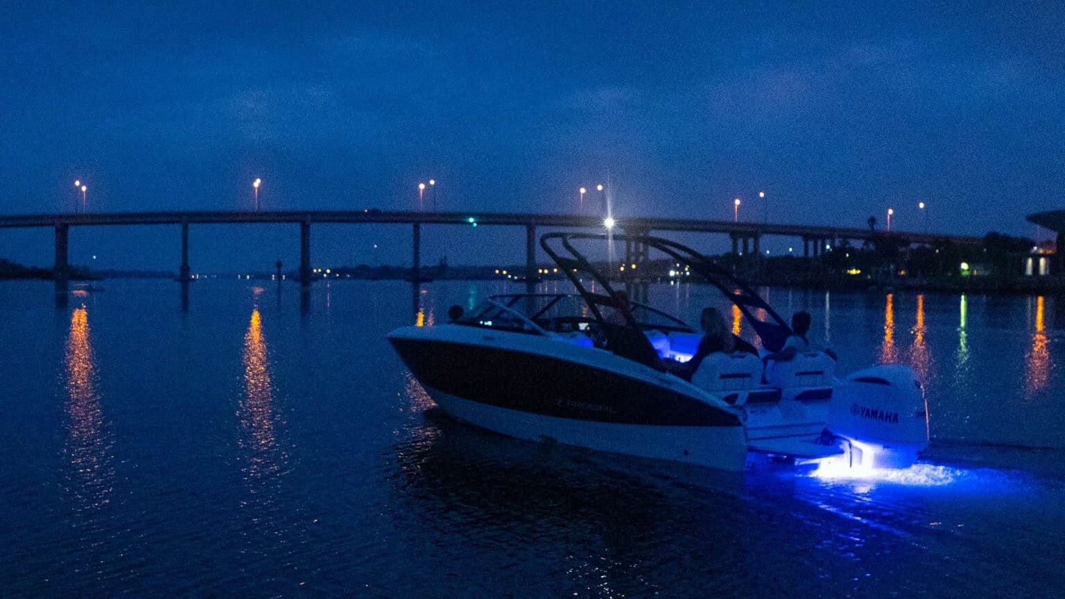 Podświetlenie podwodne i ambientowe modelu LX4.